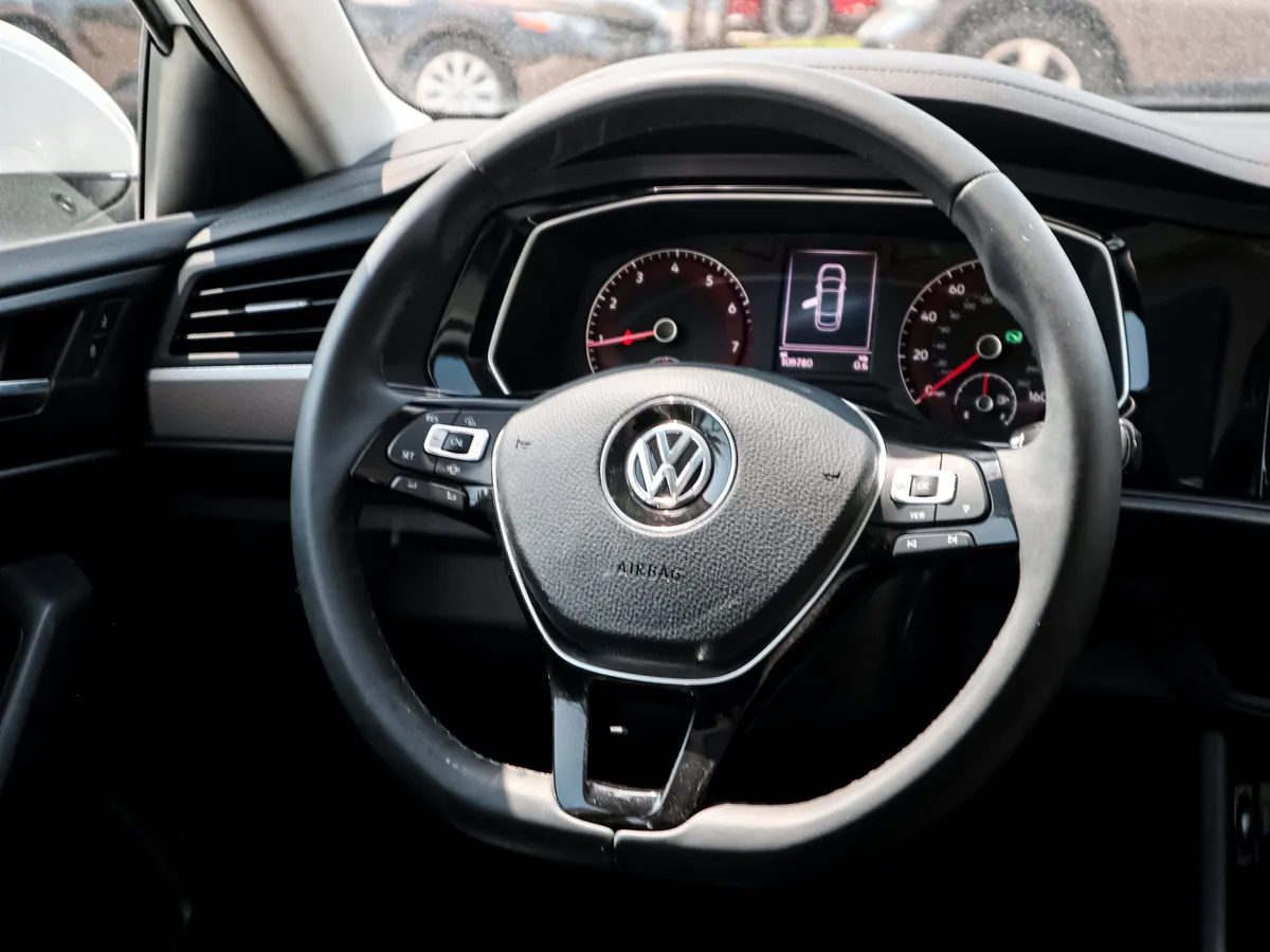2020 Volkswagen Jetta SE thumbnail 17