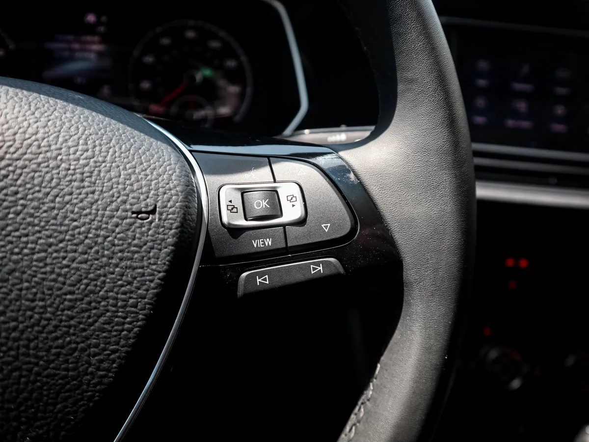2020 Volkswagen Jetta SE thumbnail 19