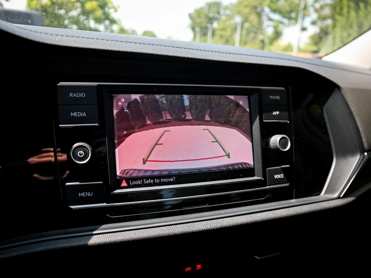 2020 Volkswagen Jetta SE thumbnail 23