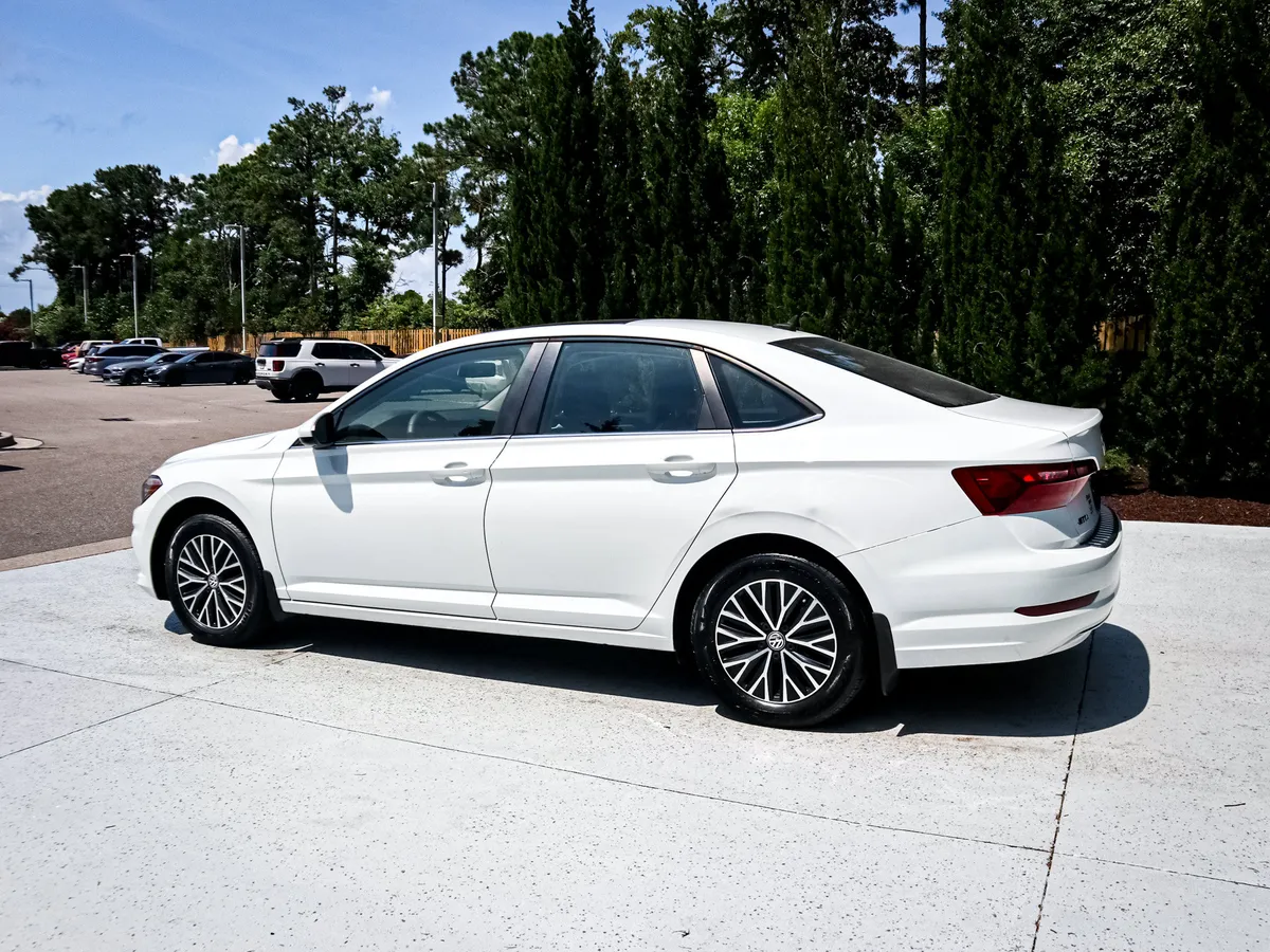 2020 Volkswagen Jetta SE thumbnail 6