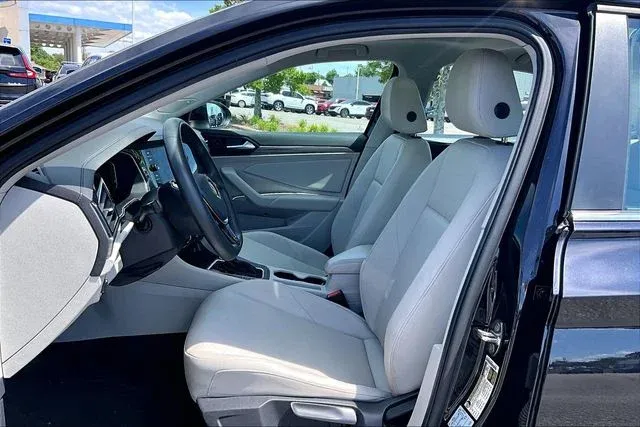 2020 Volkswagen Jetta SEL thumbnail 18