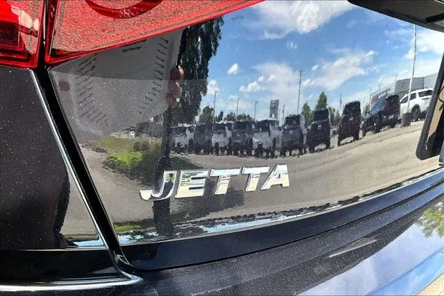 2020 Volkswagen Jetta SEL thumbnail 25