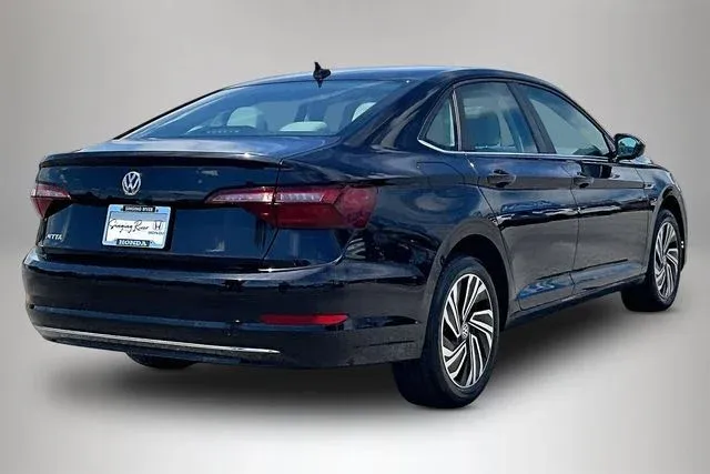 2020 Volkswagen Jetta SEL thumbnail 5