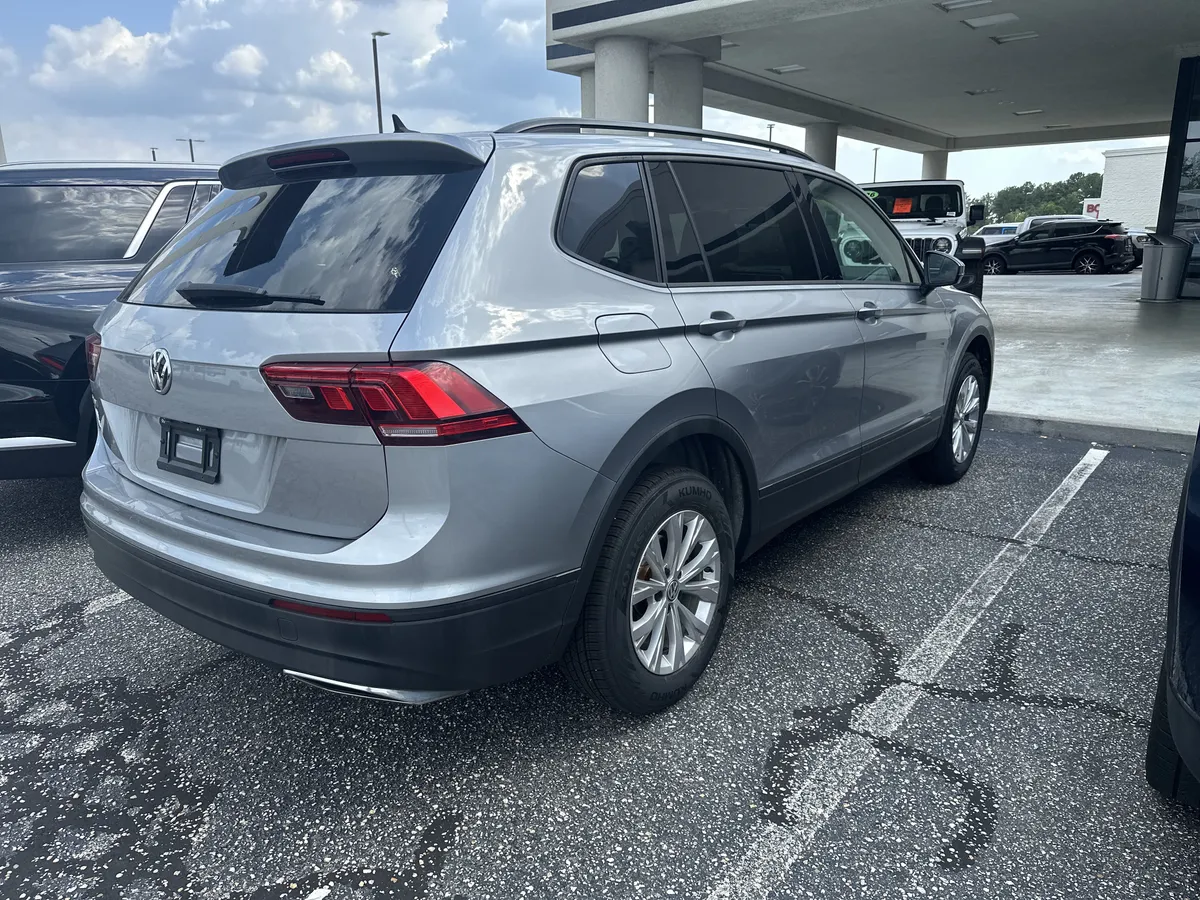 2020 Volkswagen Tiguan S thumbnail 4