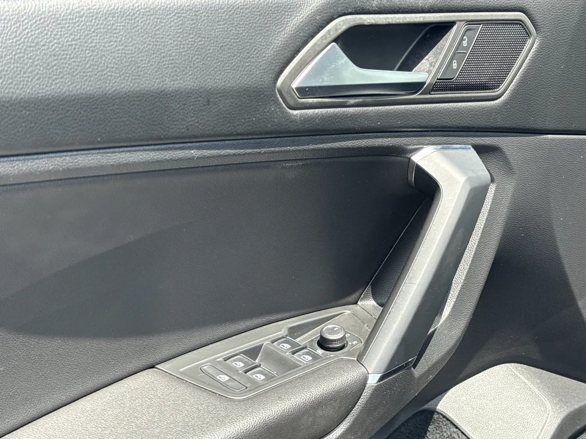 2020 Volkswagen Tiguan SE R-Line Black thumbnail 14