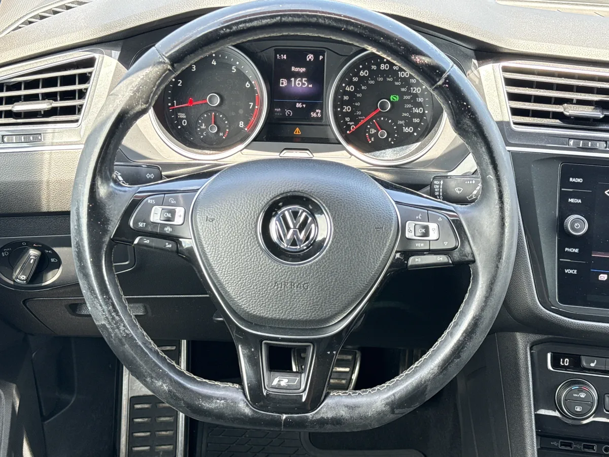 2020 Volkswagen Tiguan SE R-Line Black thumbnail 17
