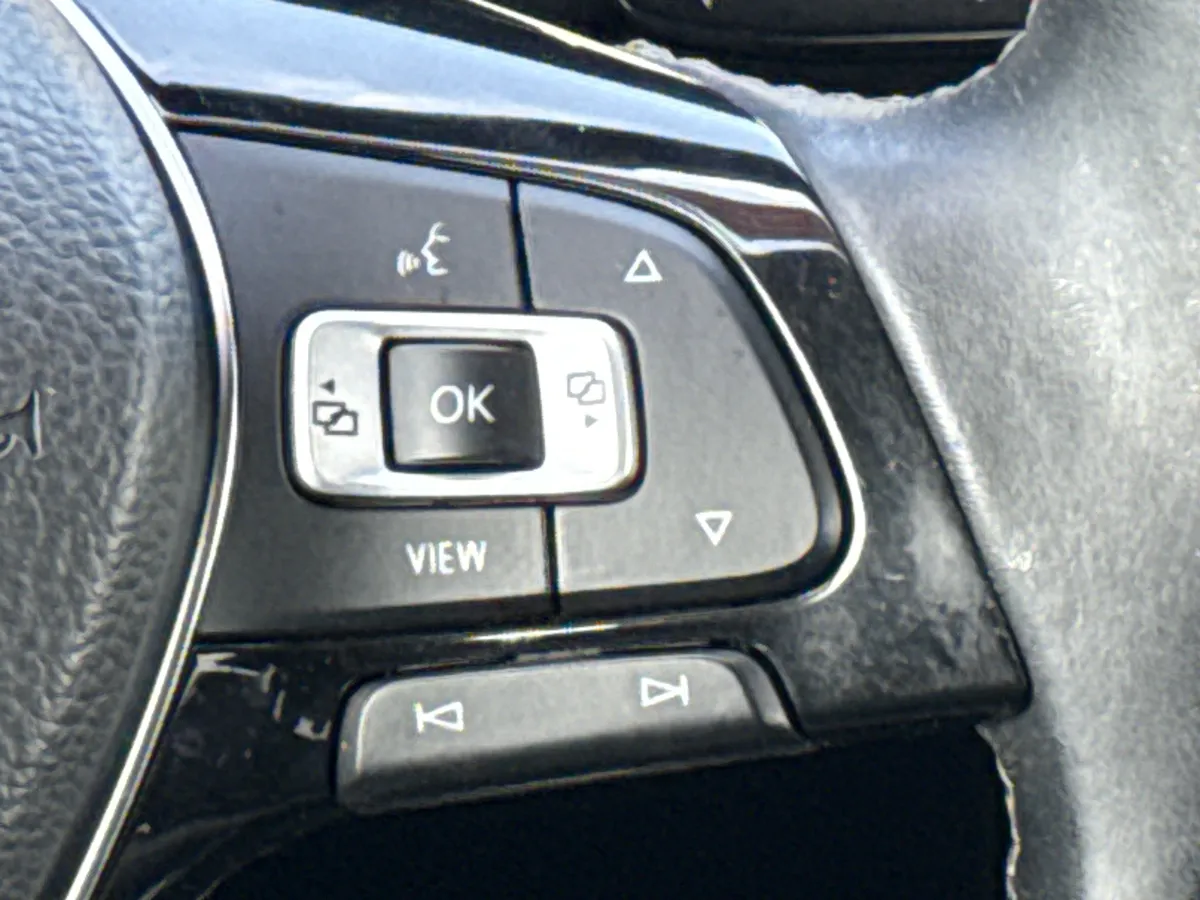 2020 Volkswagen Tiguan SE R-Line Black thumbnail 19