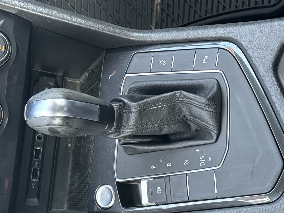 2020 Volkswagen Tiguan SE R-Line Black thumbnail 24