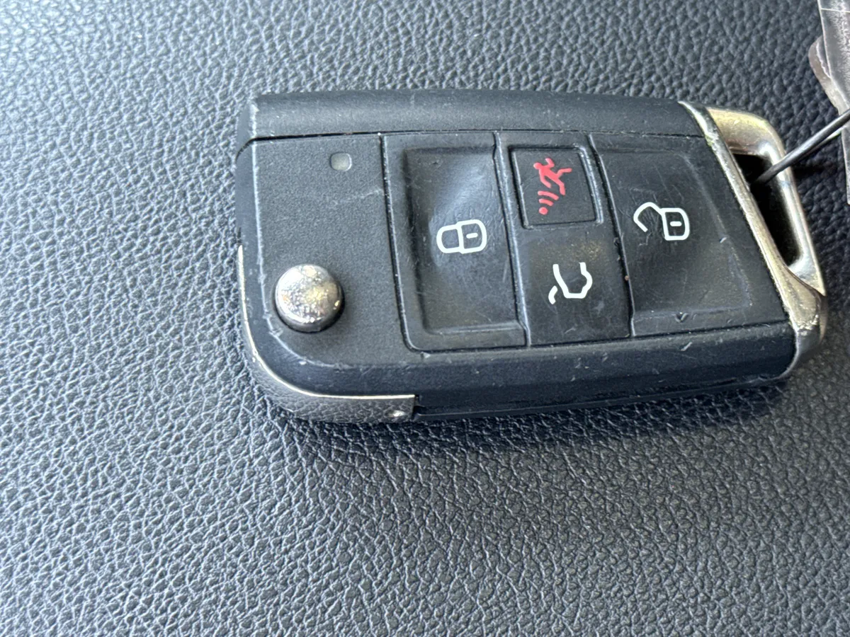 2020 Volkswagen Tiguan SE R-Line Black thumbnail 35
