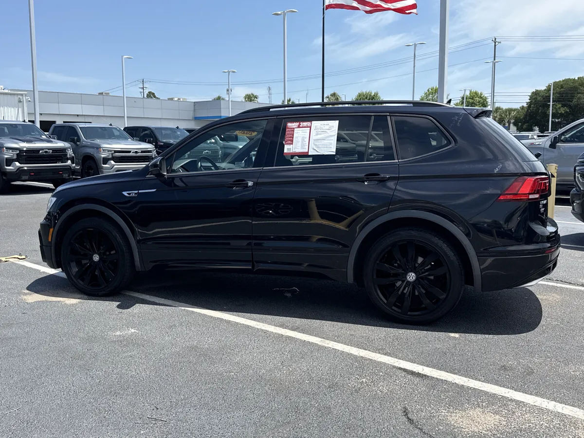 2020 Volkswagen Tiguan SE R-Line Black thumbnail 6