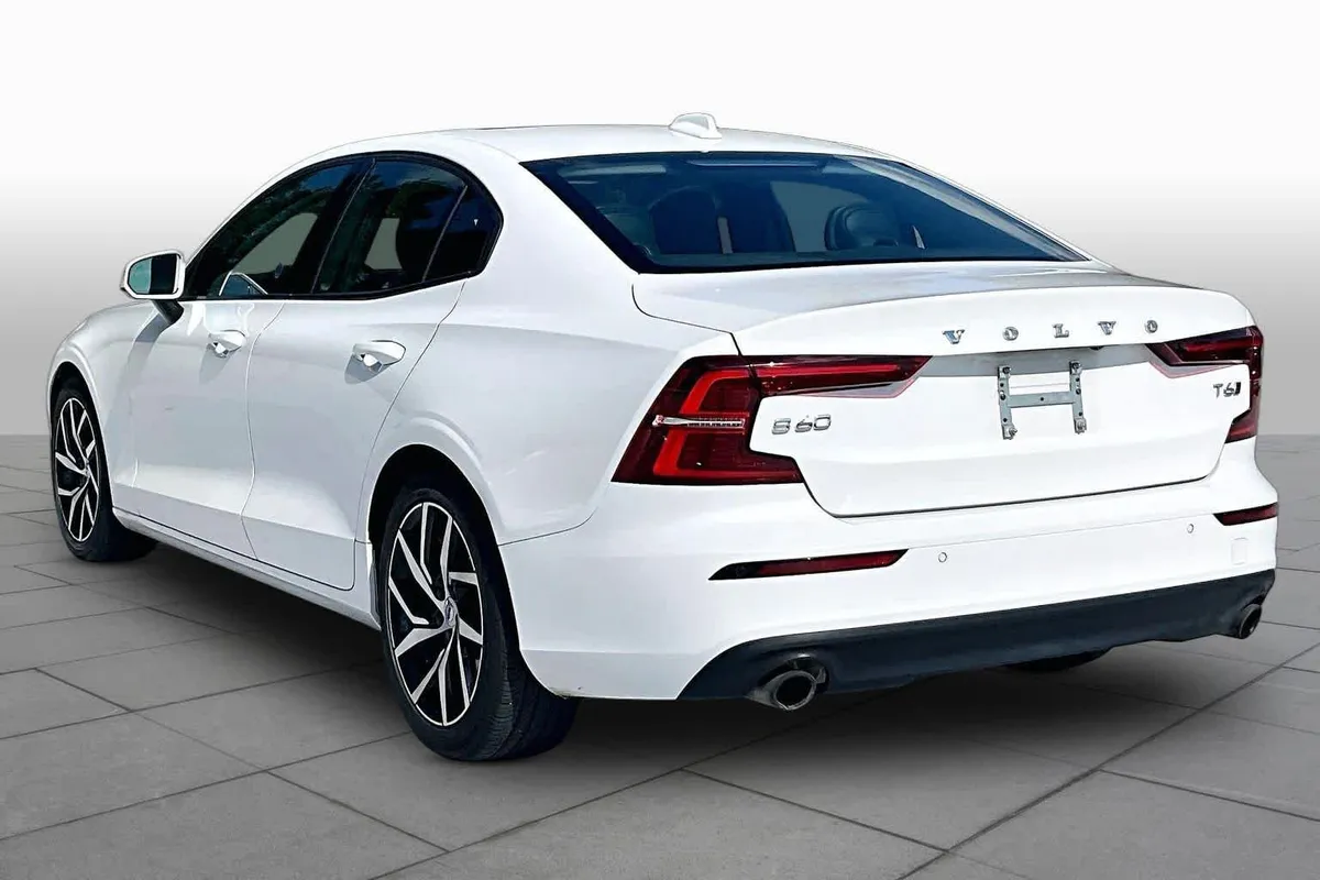 2020 Volvo S60 Momentum thumbnail 12
