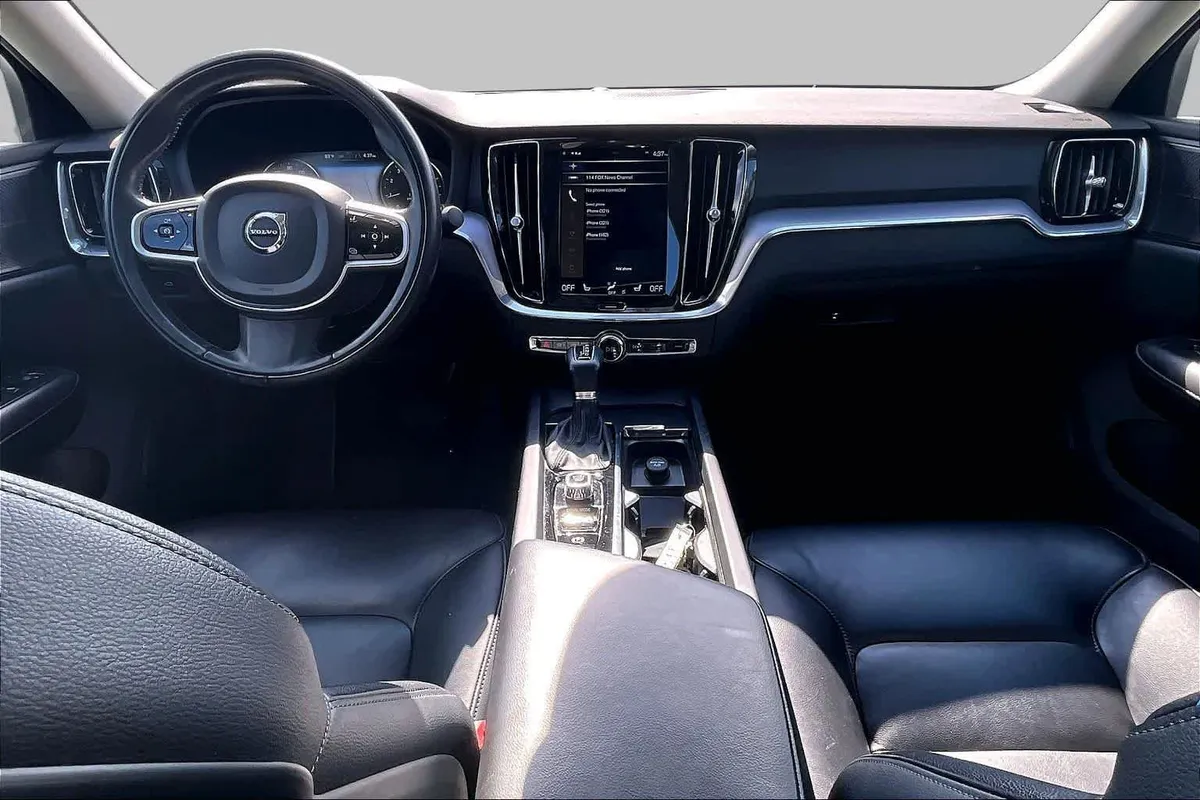 2020 Volvo S60 Momentum thumbnail 16