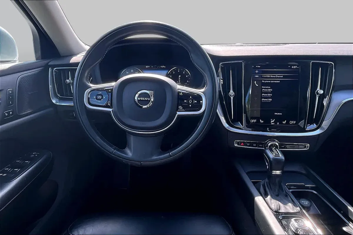 2020 Volvo S60 Momentum thumbnail 6