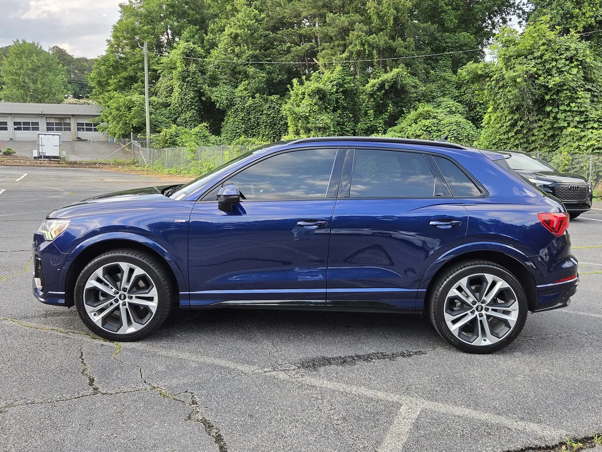 2021 Audi Q3 S line Premium Plus thumbnail 2