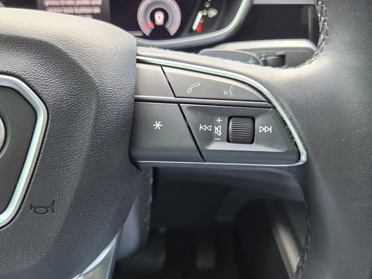 2021 Audi Q3 S line Premium Plus thumbnail 33