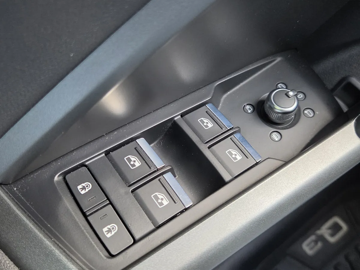 2021 Audi Q3 S line Premium Plus thumbnail 36