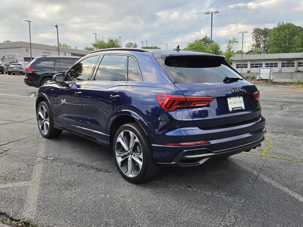 2021 Audi Q3 S line Premium Plus thumbnail 4