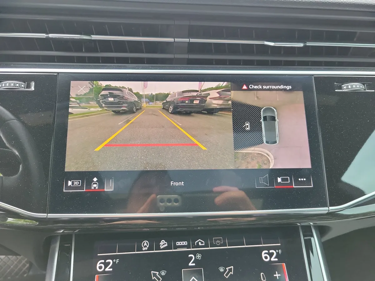 2021 Audi Q8 55 Premium thumbnail 15