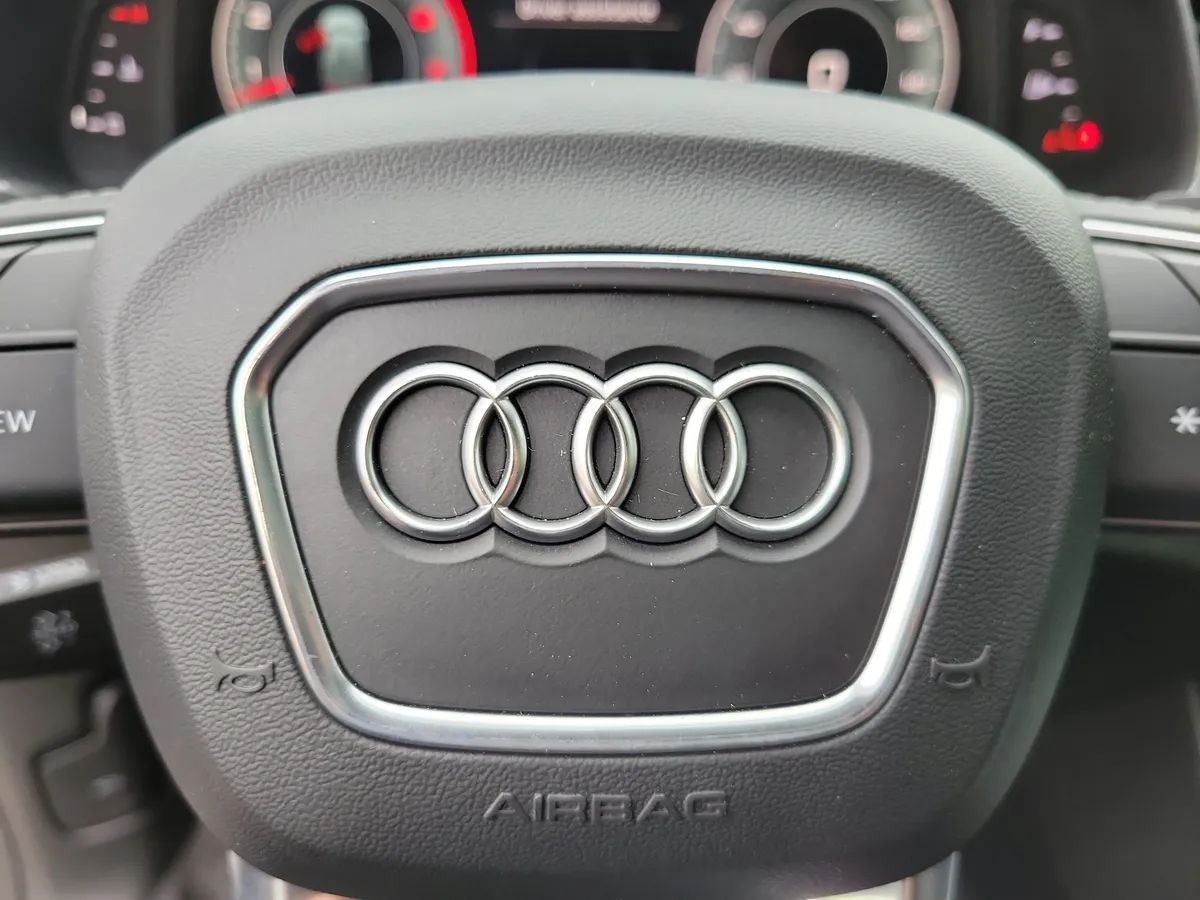 2021 Audi Q8 55 Premium thumbnail 21