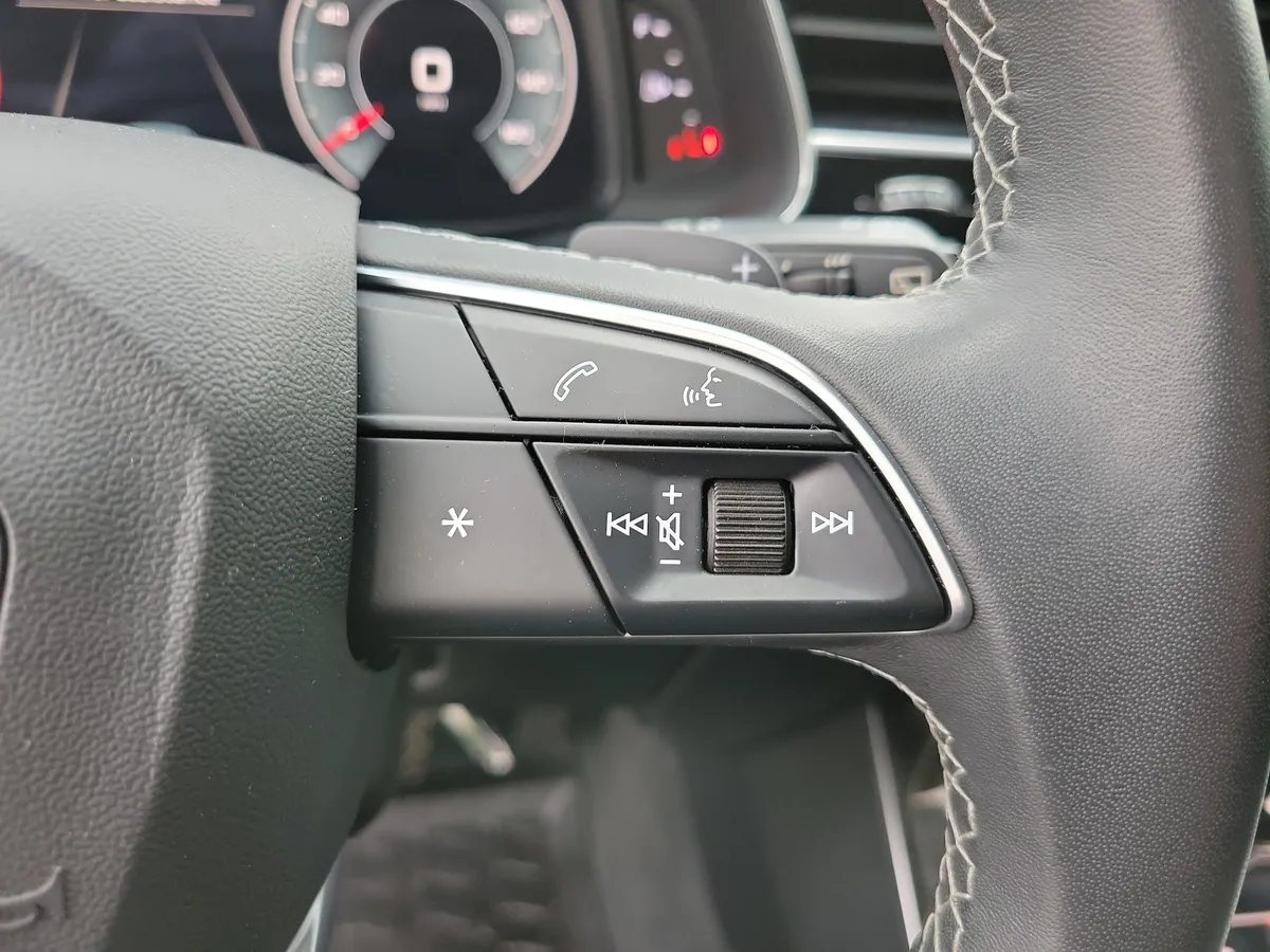 2021 Audi Q8 55 Premium thumbnail 22