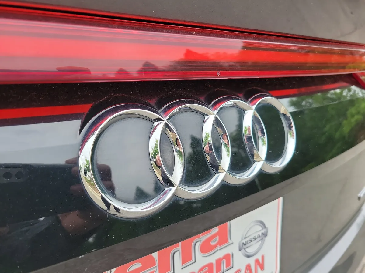 2021 Audi Q8 55 Premium thumbnail 27
