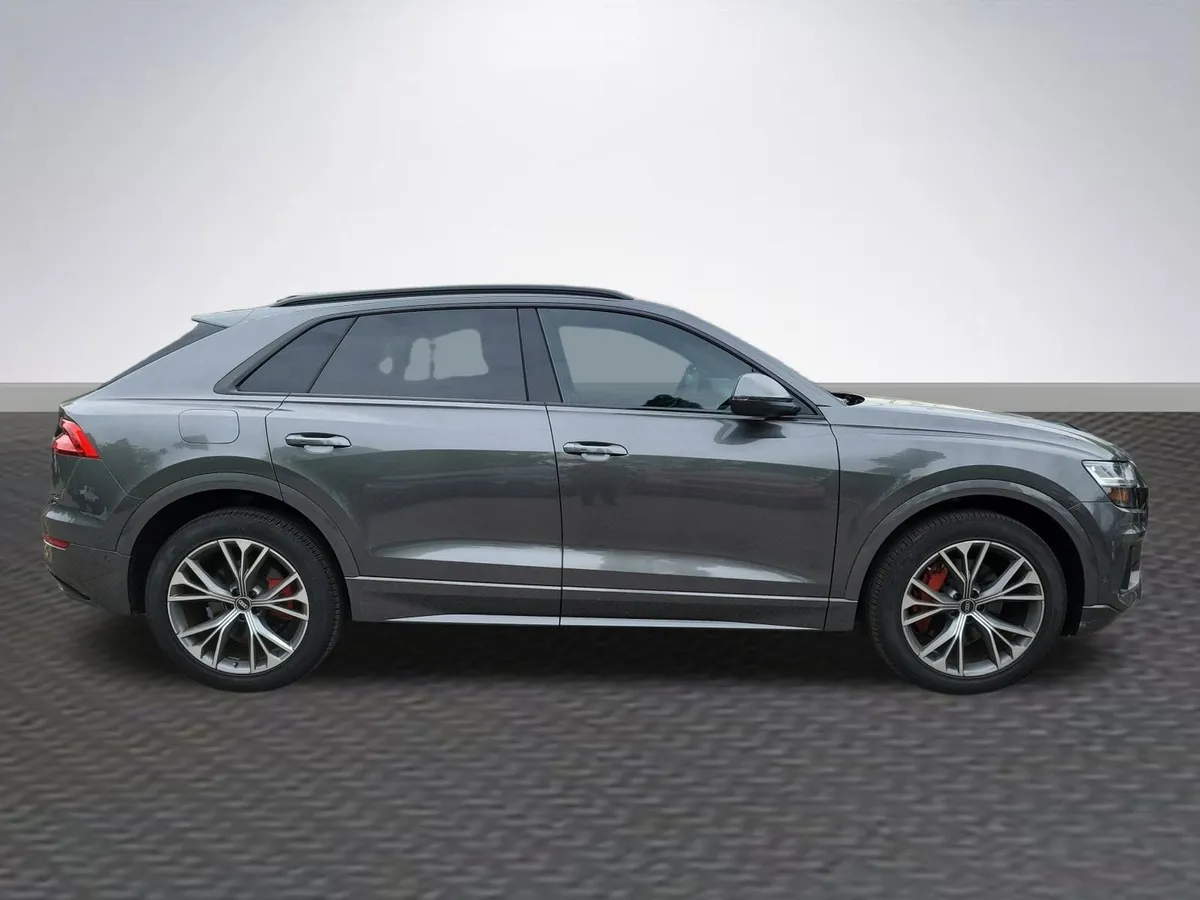 2021 Audi Q8 55 Premium thumbnail 4