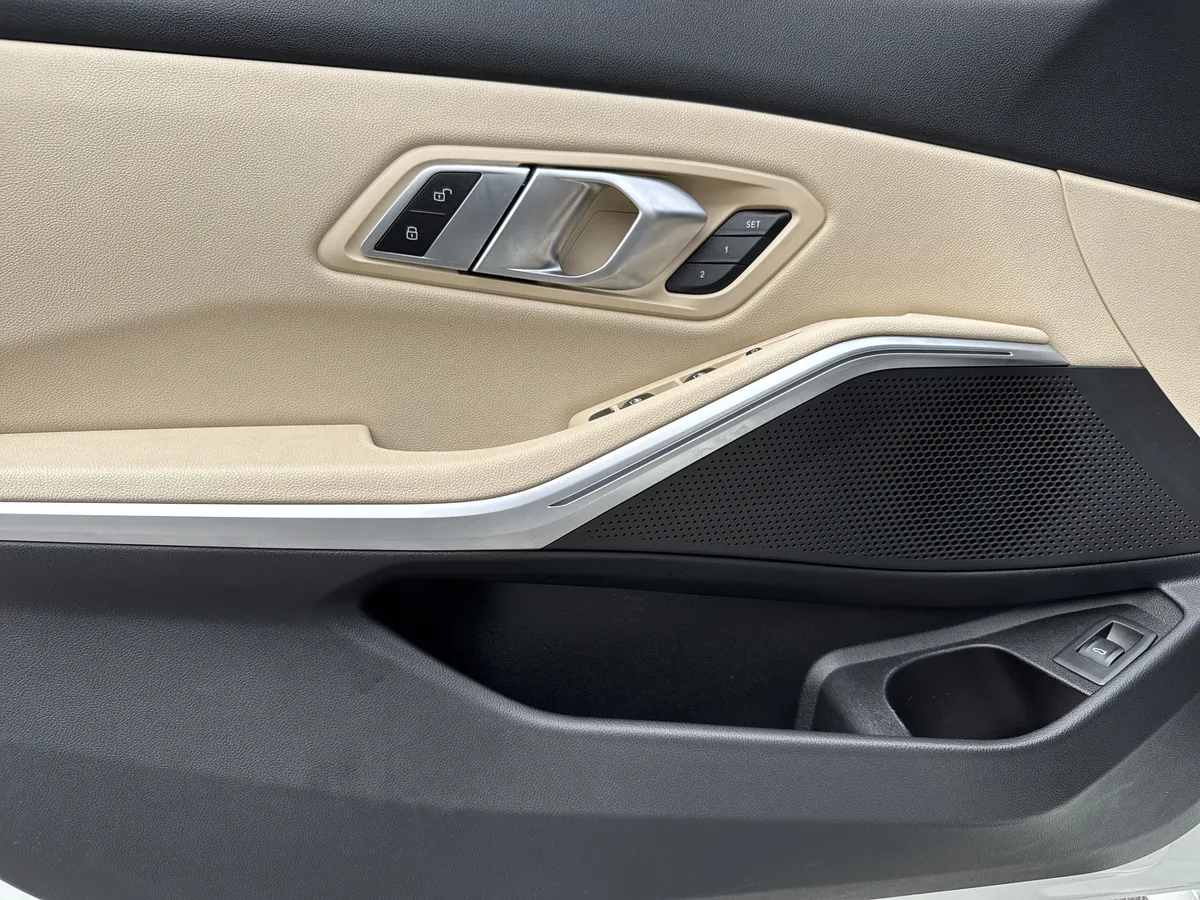 2021 BMW 3 Series 330i thumbnail 13