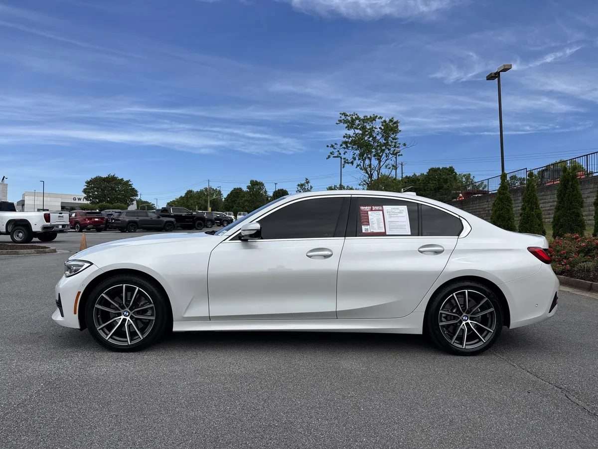 2021 BMW 3 Series 330i thumbnail 6