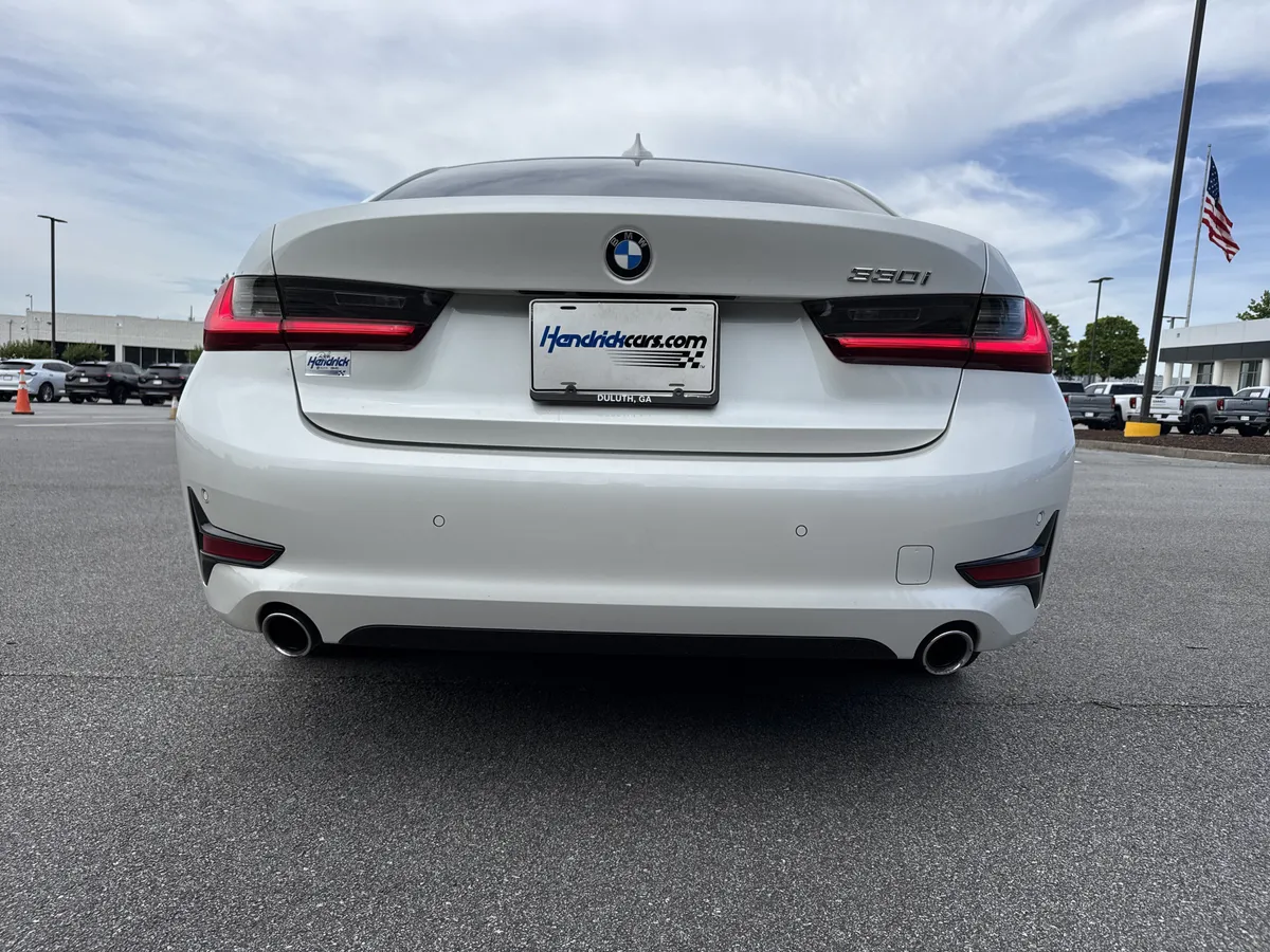2021 BMW 3 Series 330i thumbnail 8