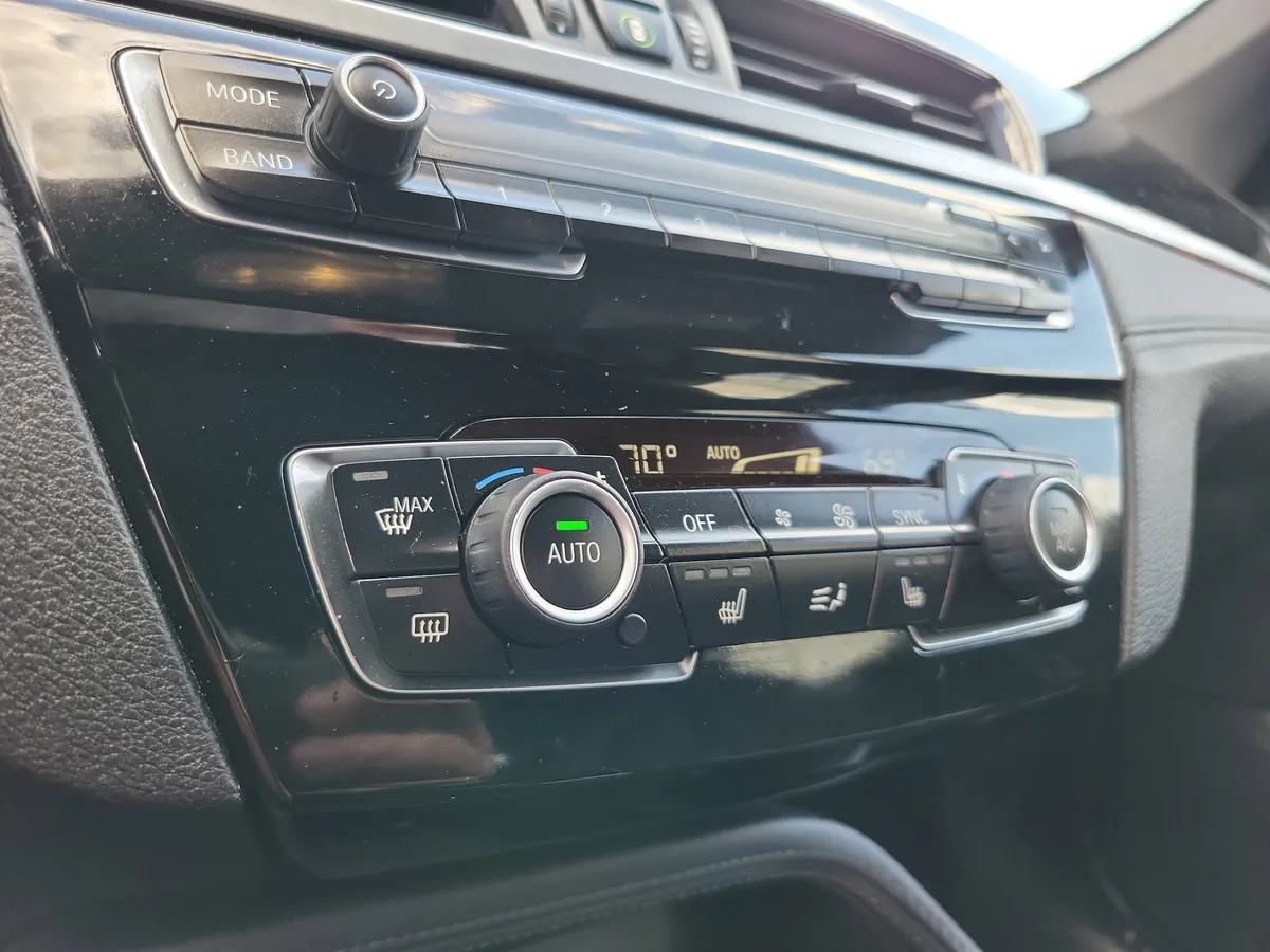 2021 BMW X1 xDrive28i thumbnail 14