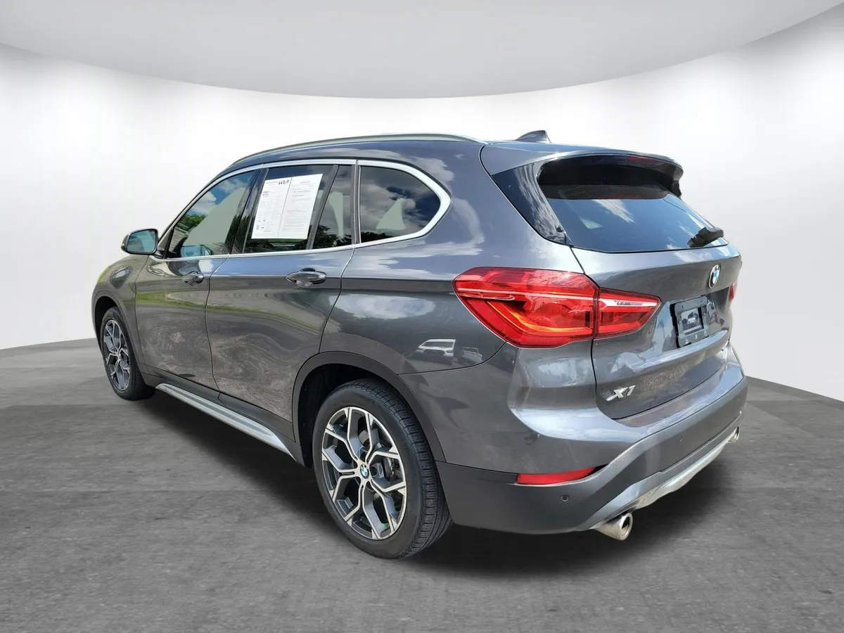 2021 BMW X1 xDrive28i thumbnail 27