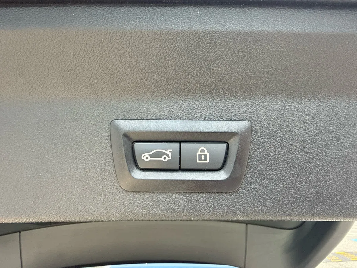 2021 BMW X3 PHEV xDrive30e thumbnail 24