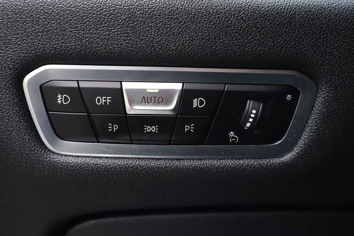 2021 BMW X5 xDrive40i thumbnail 23