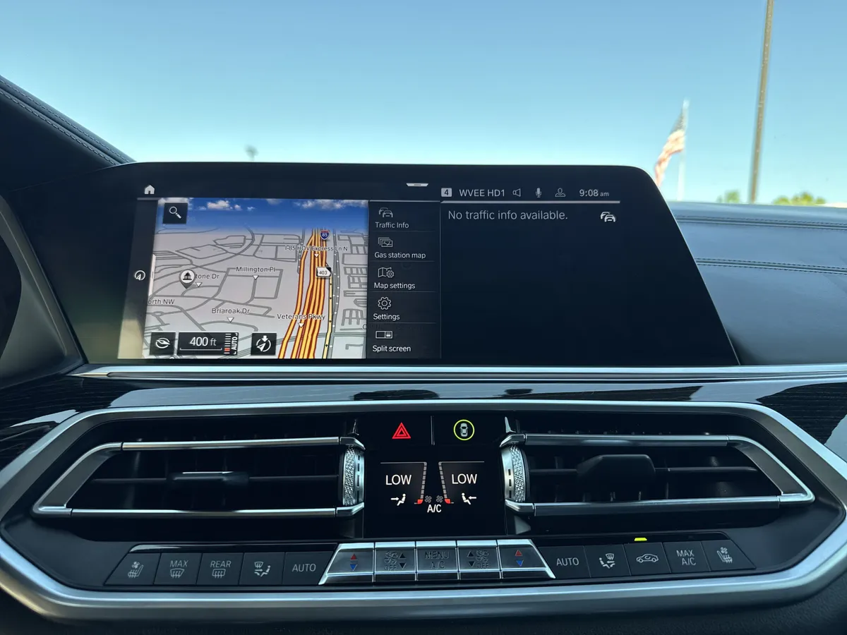 2021 BMW X7 M50i thumbnail 23