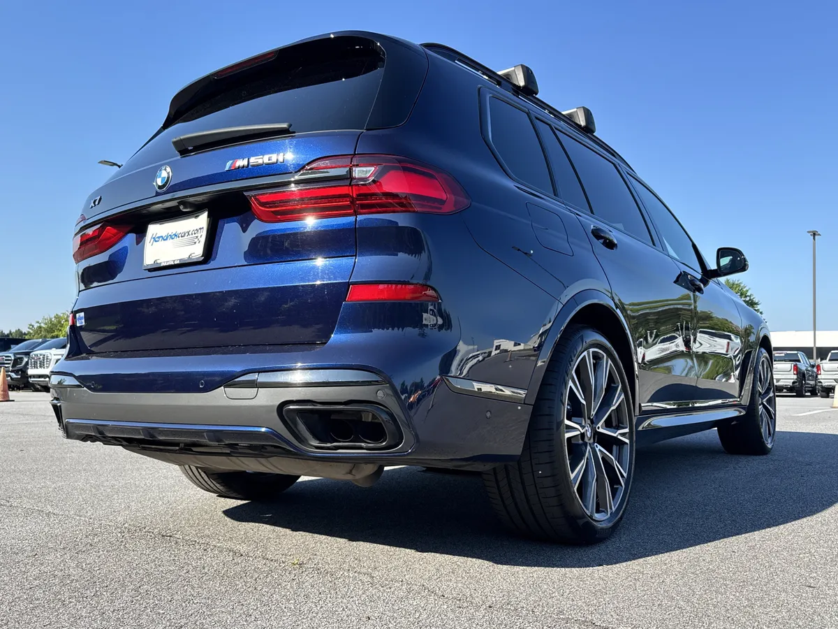 2021 BMW X7 M50i thumbnail 9