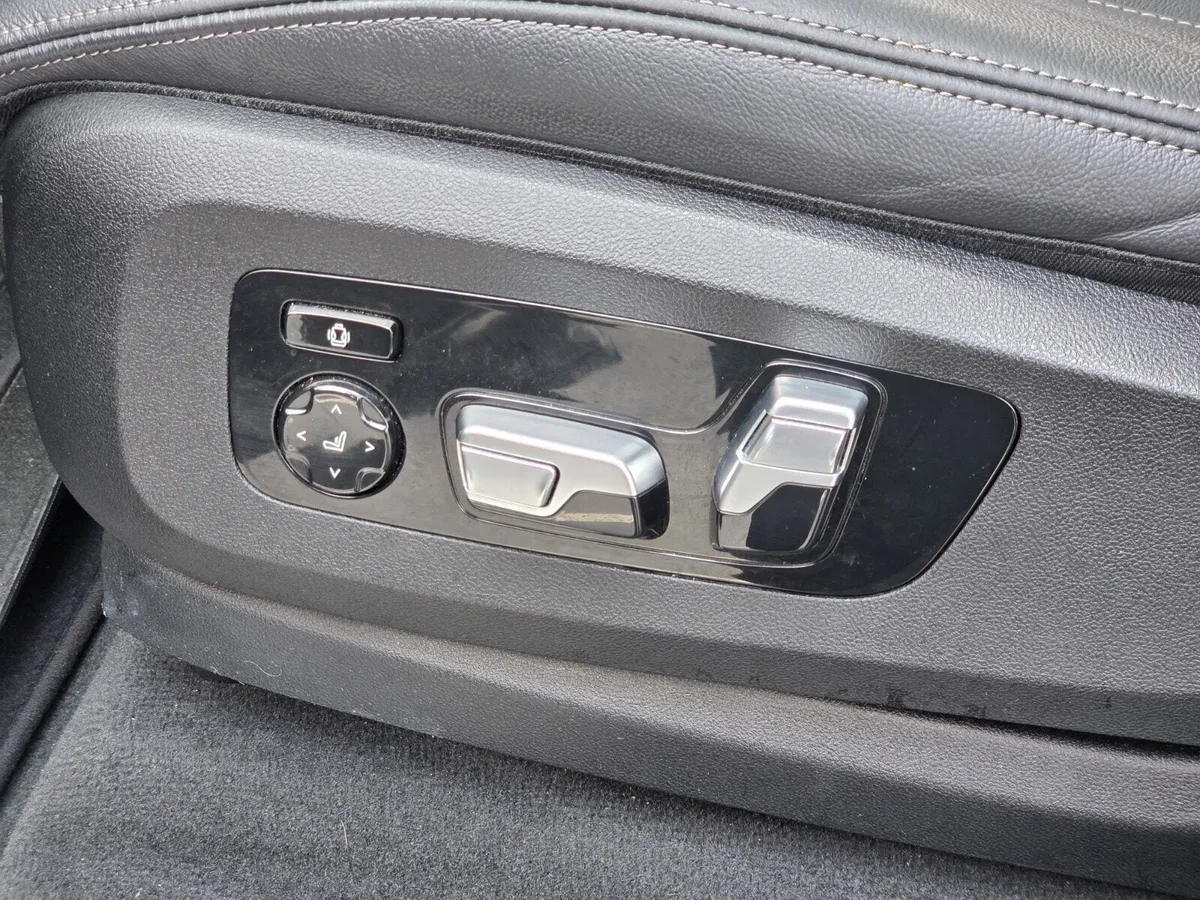 2021 BMW X7 xDrive40i thumbnail 17