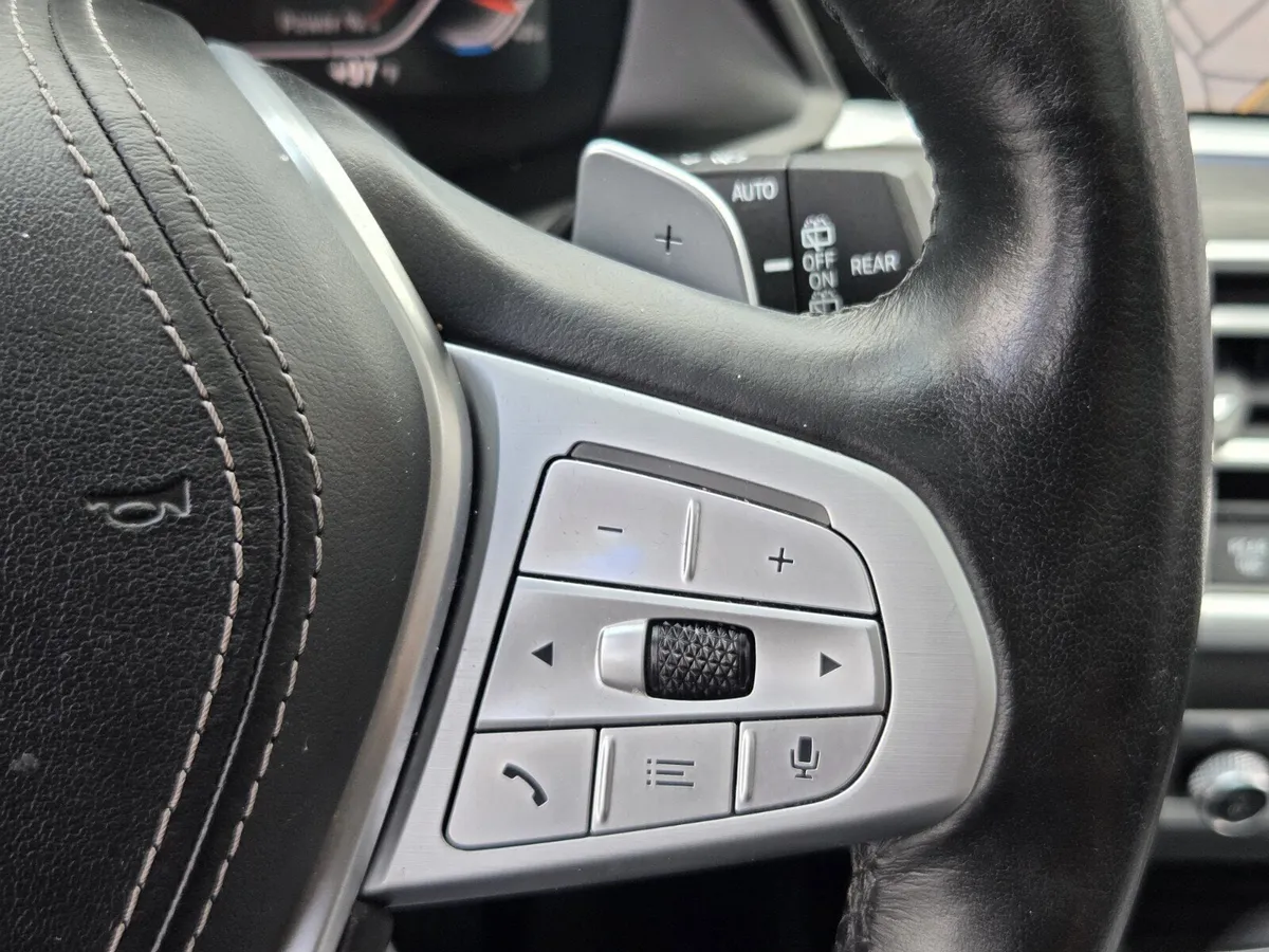 2021 BMW X7 xDrive40i thumbnail 25