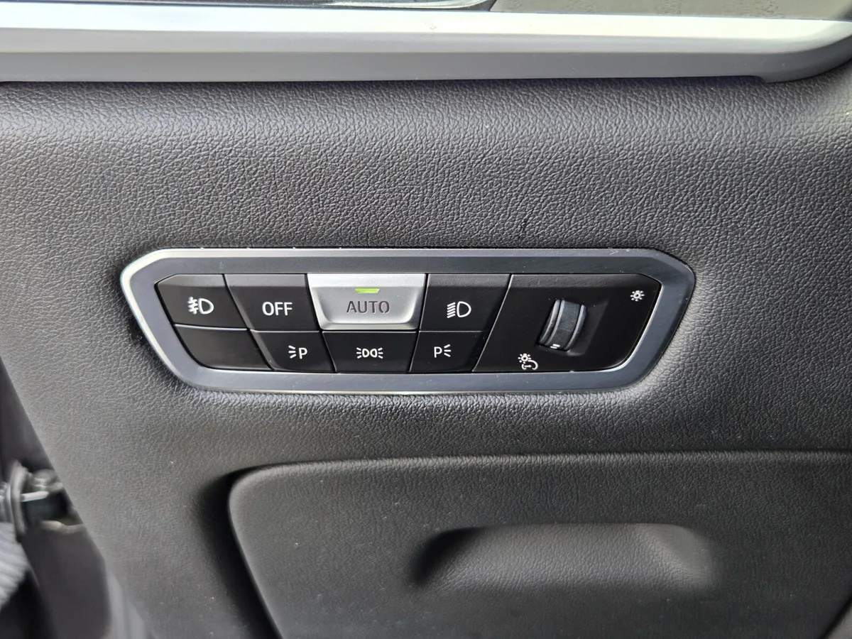 2021 BMW X7 xDrive40i thumbnail 27