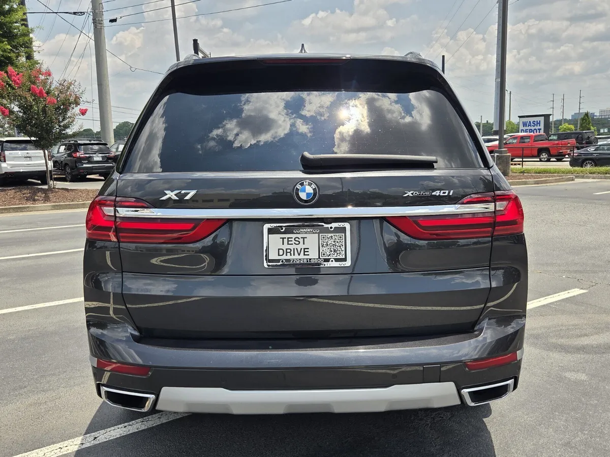 2021 BMW X7 xDrive40i thumbnail 8