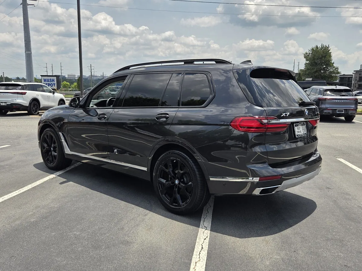 2021 BMW X7 xDrive40i thumbnail 9