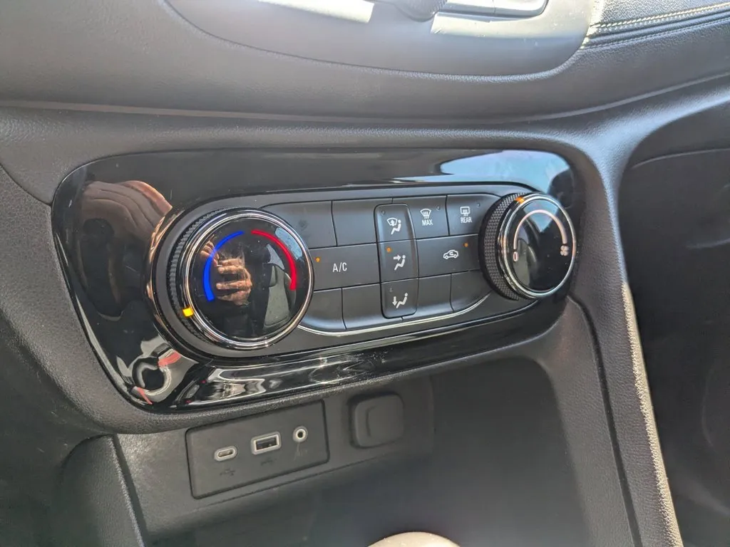 2021 Buick Encore GX Preferred thumbnail 17