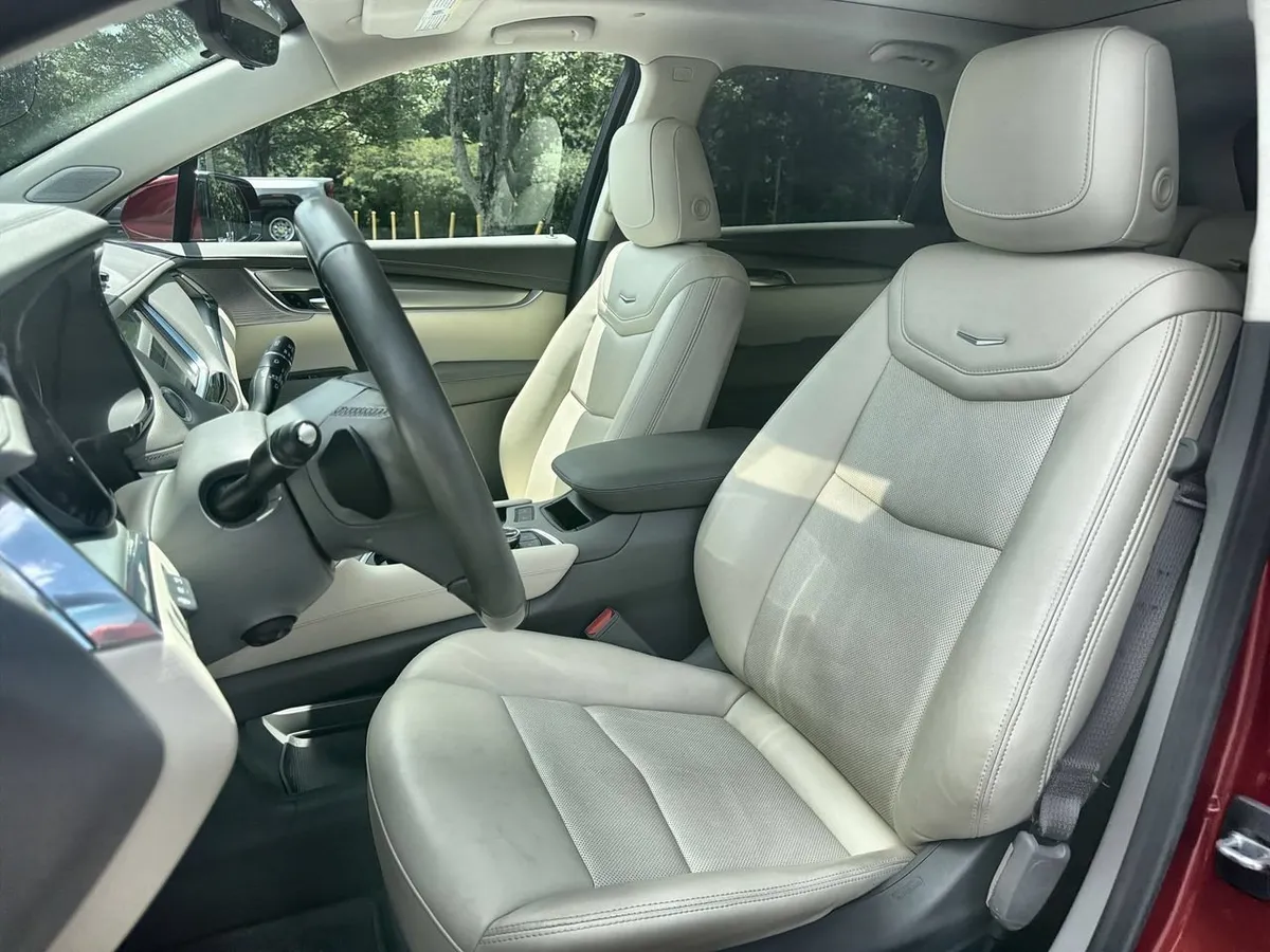 2021 Cadillac XT5 FWD Premium Luxury thumbnail 16