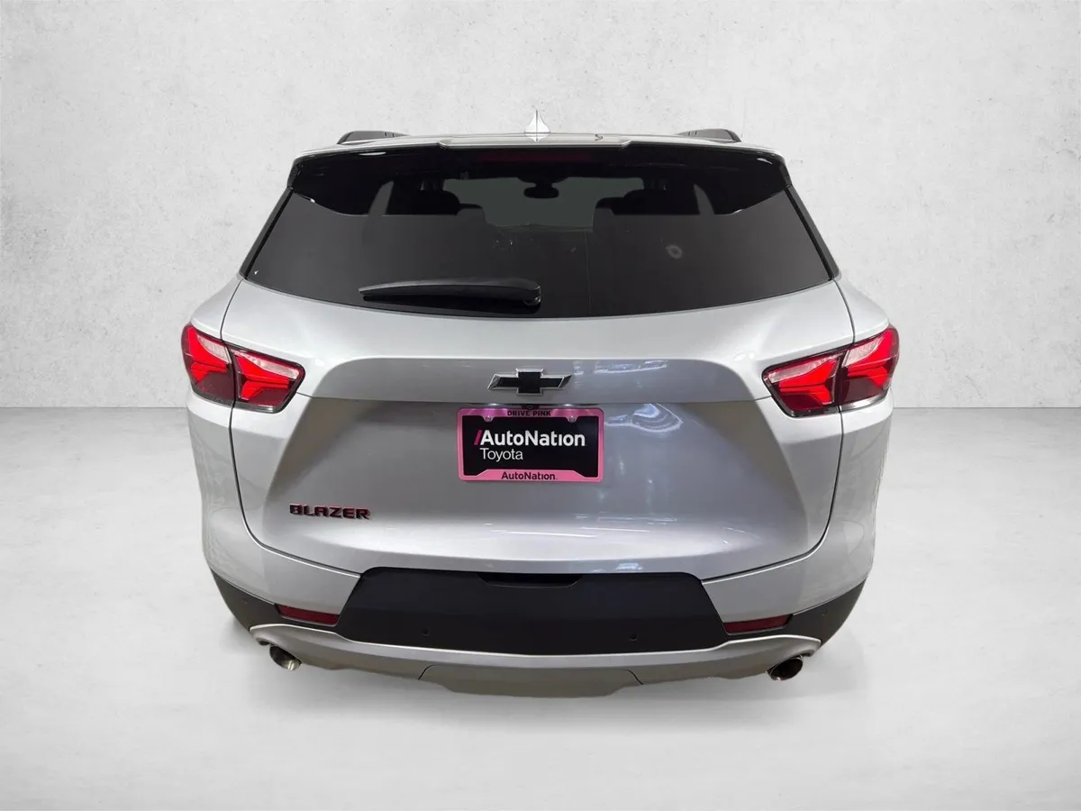 2021 Chevrolet Blazer LT thumbnail 4
