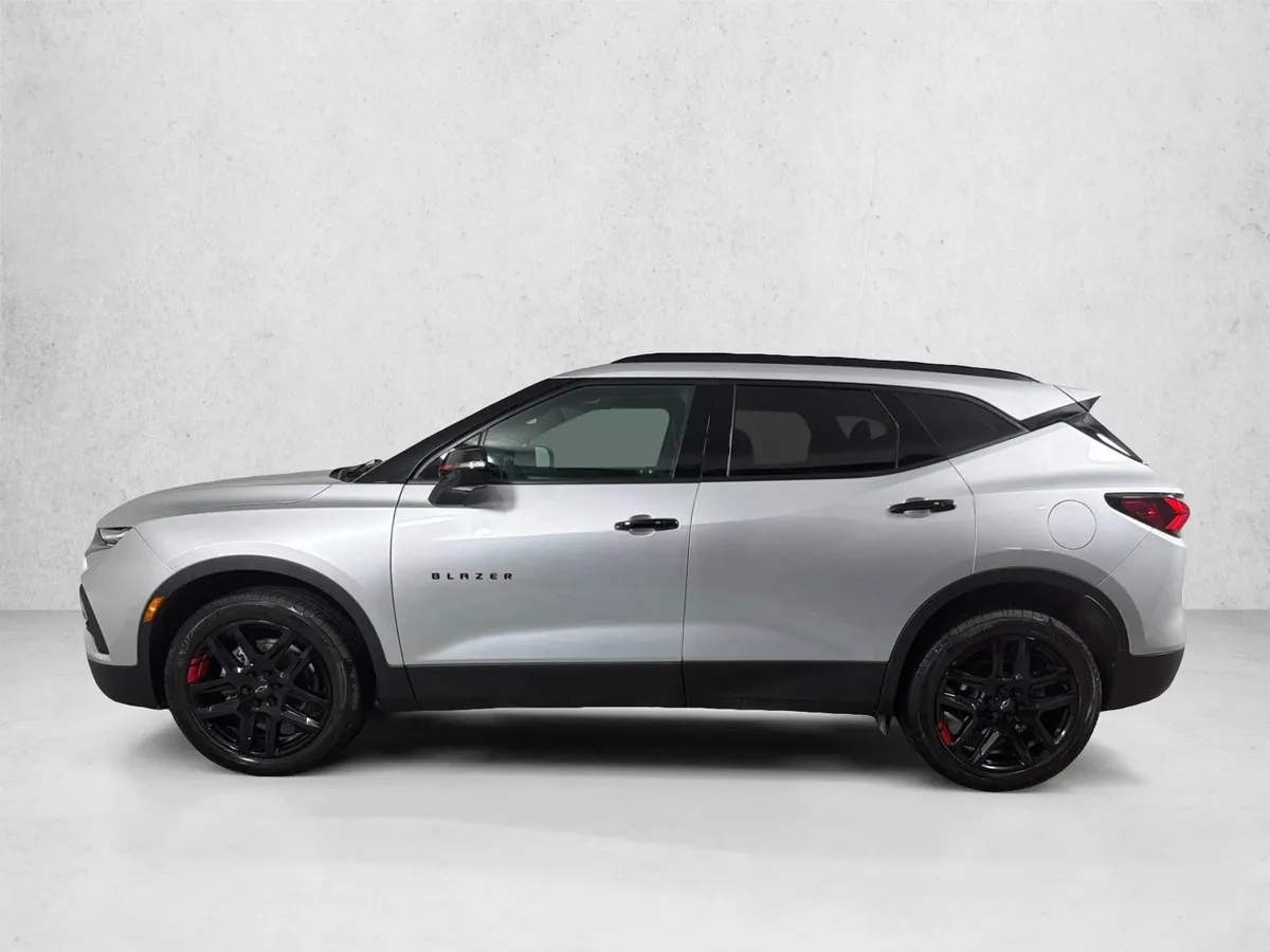 2021 Chevrolet Blazer LT thumbnail 6
