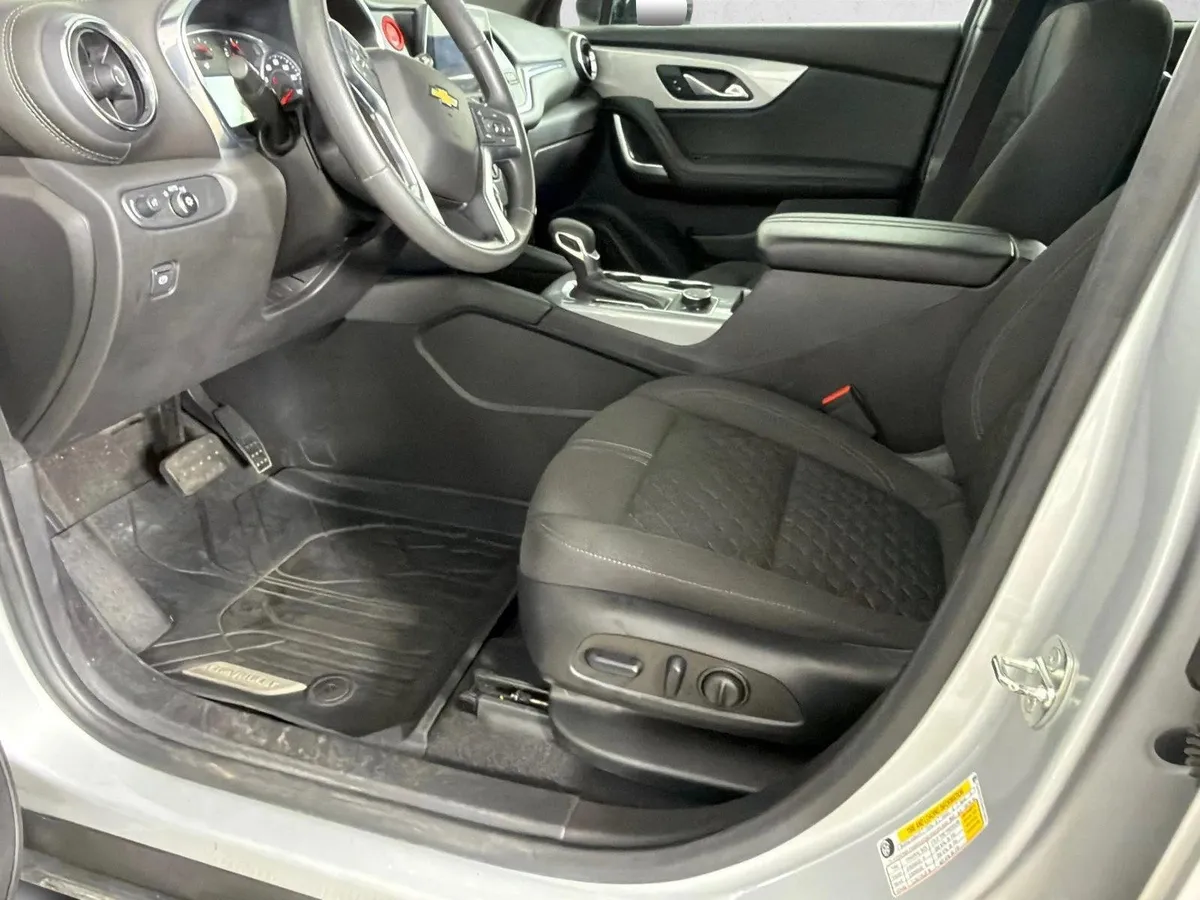 2021 Chevrolet Blazer LT thumbnail 9