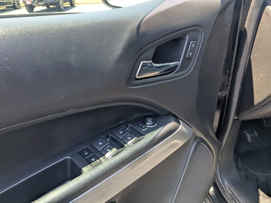 2021 Chevrolet Colorado 2WD LT thumbnail 12