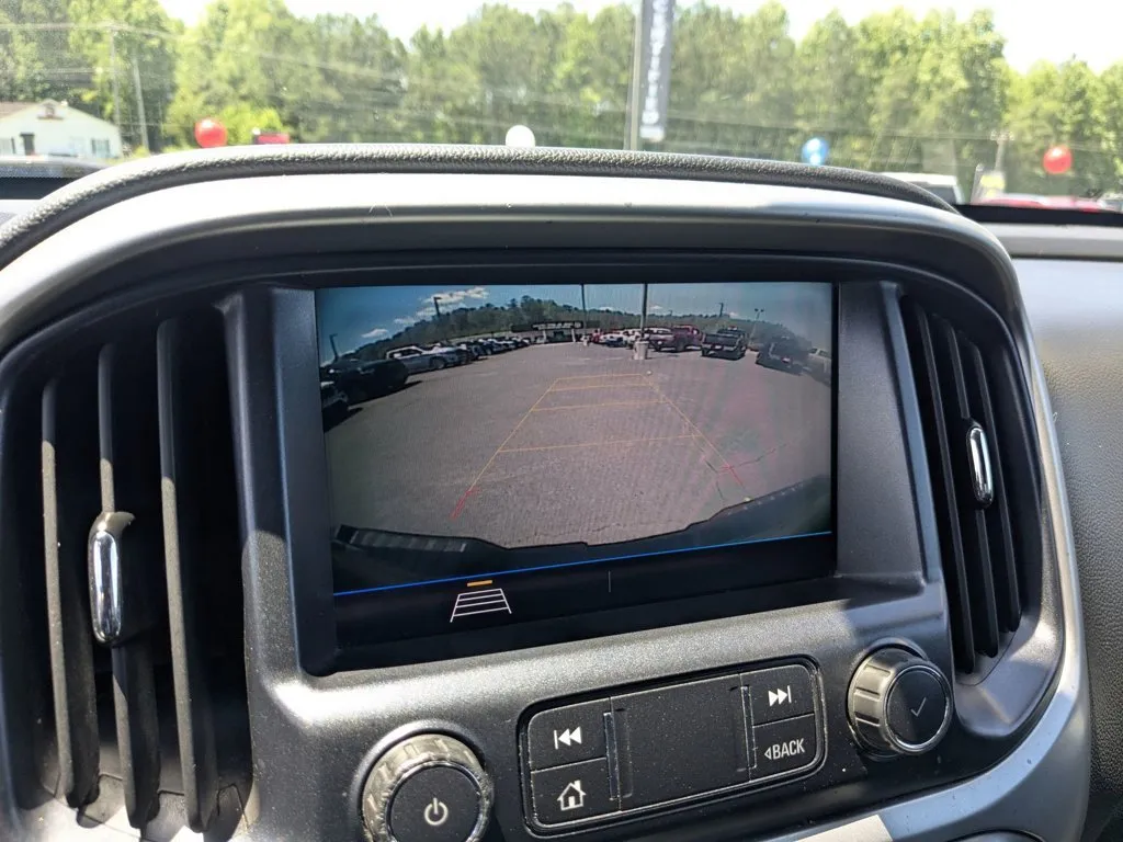 2021 Chevrolet Colorado 2WD LT thumbnail 16