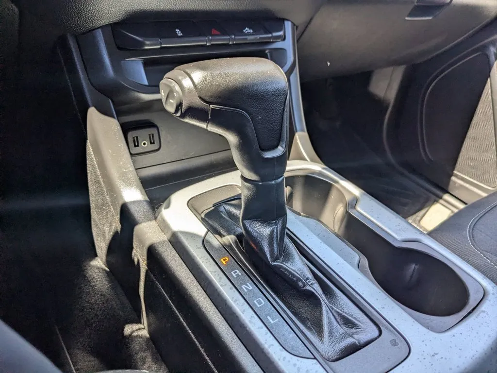 2021 Chevrolet Colorado 2WD LT thumbnail 18