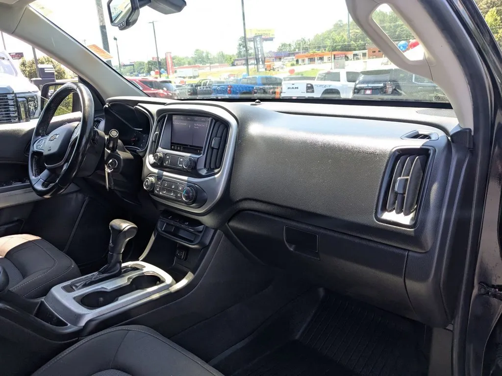 2021 Chevrolet Colorado 2WD LT thumbnail 25