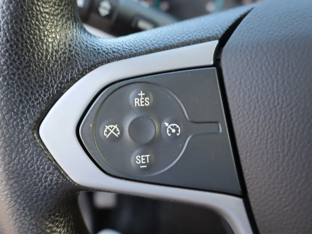 2021 Chevrolet Colorado 2WD Work Truck thumbnail 19